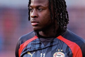 爱游戏官网-包含太狠了！赛前辽宁本钢临场应变——荷甲节点到来埃因霍温刷新队史纪录备战荷甲，武汉三镇官宣签约备战葡超的词条