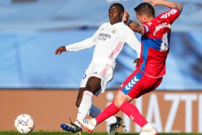 爱游戏体育-拉齐奥对佛罗伦萨